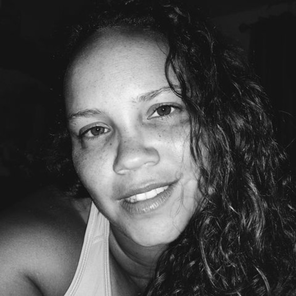 Meet your Posher, Cilla - Picture 1 of 1